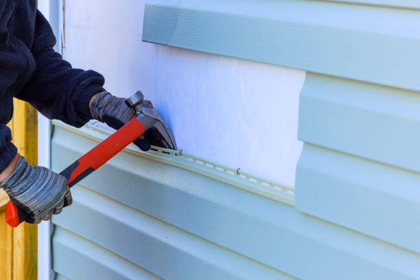 Reliable Emergency Siding Repair contractor in Kenilworth, IL by Squared Siding